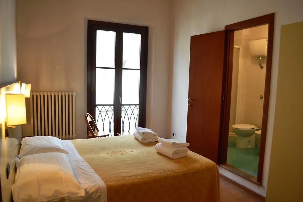 Hotel Casa Del Lago Florence