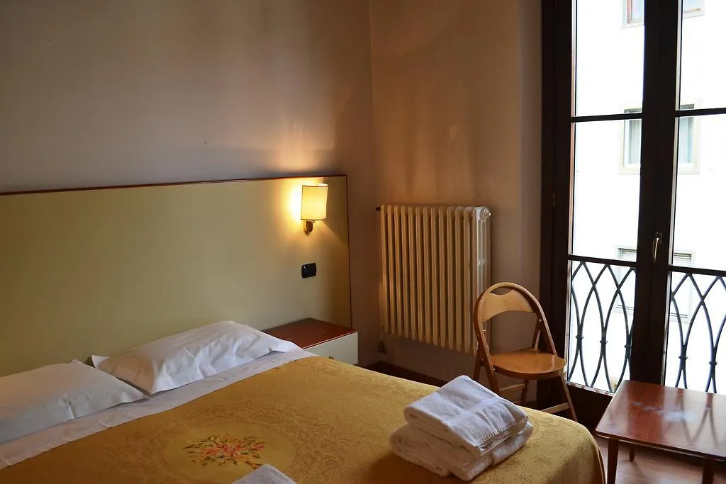 Hotel Casa Del Lago Florence 3*,