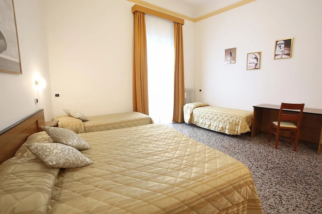 Hotel Casa Del Lago Florence 3*,  Italie