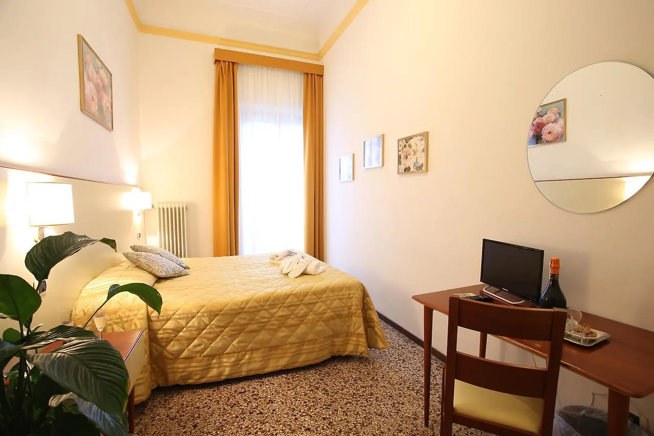 ***  Hotel Casa Del Lago Florence Italie