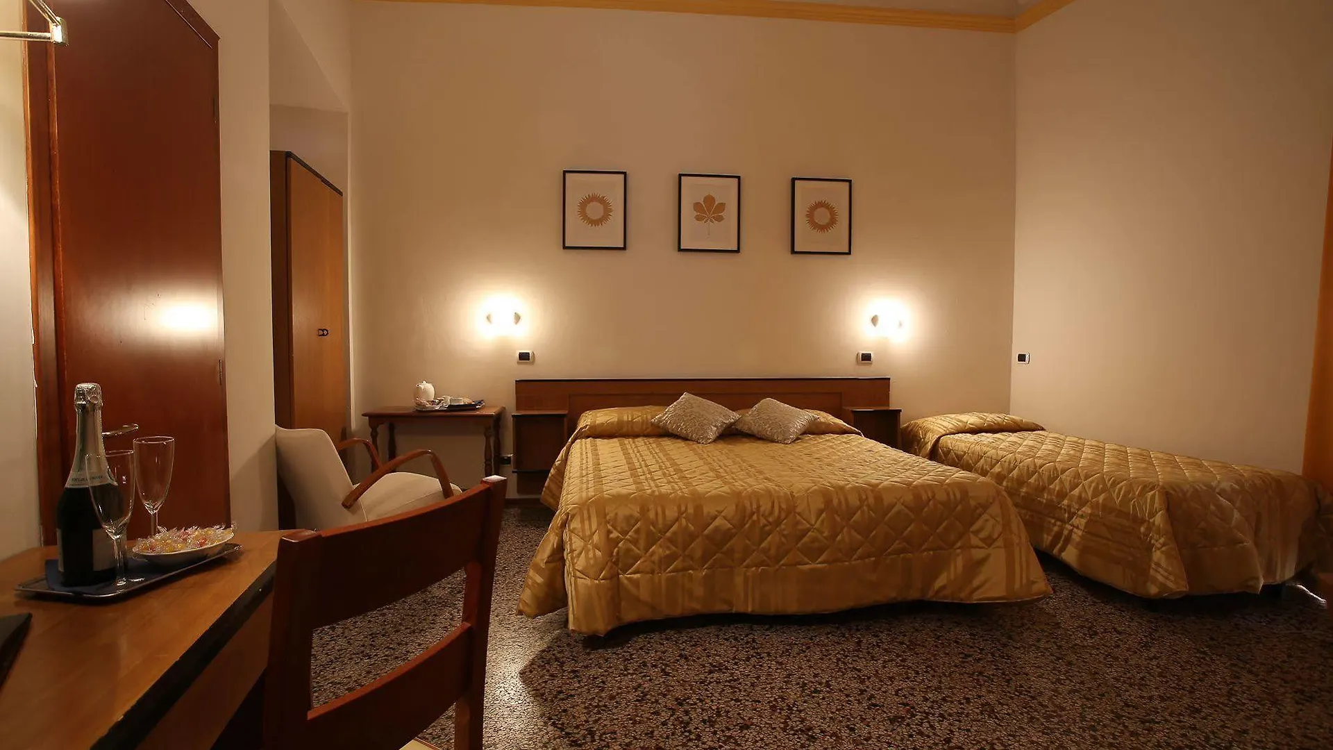 ***  Hotel Casa Del Lago Florence Italie