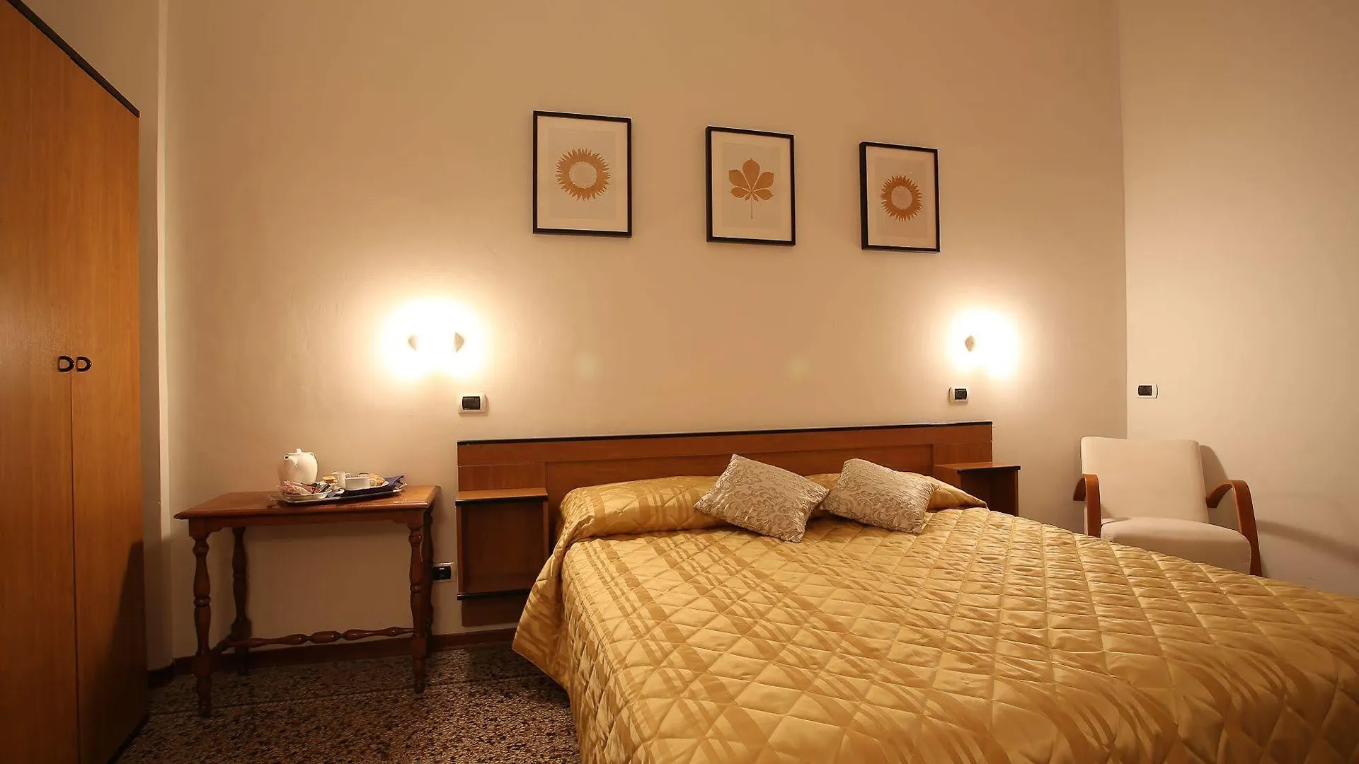 Hotel Casa Del Lago Florence