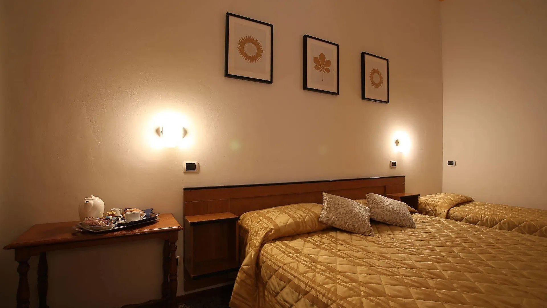 Hotel Casa Del Lago Florence 3*,